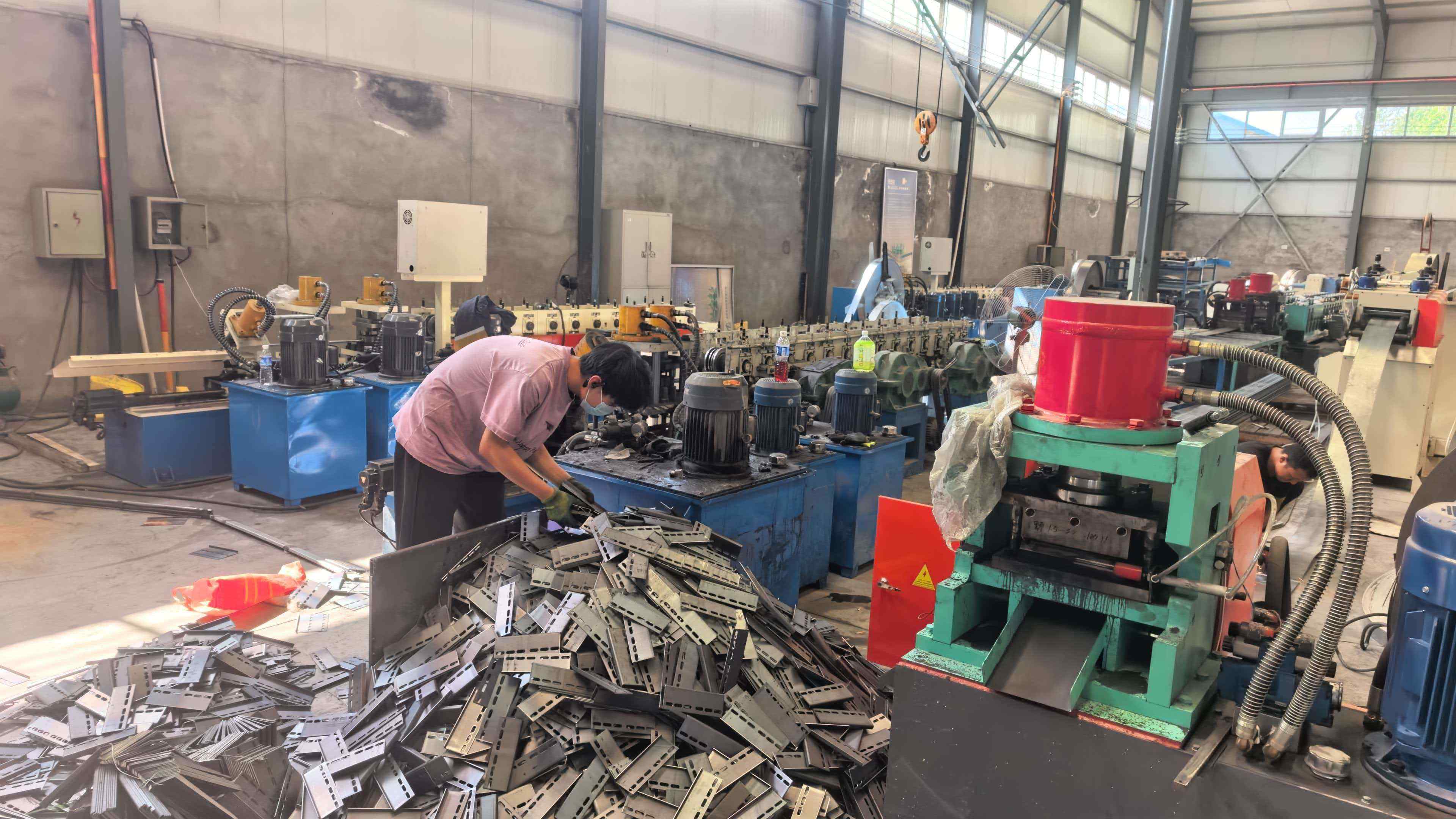 安顺市金属桥架锌铝镁桥架 - 方案